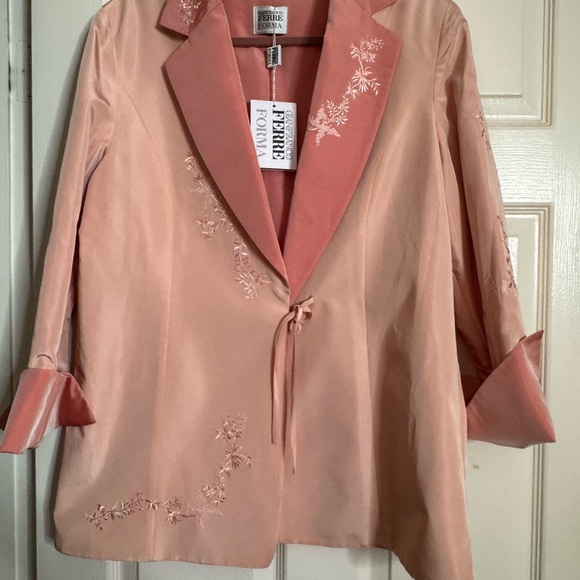 Vintage new Gianfranco Ferre Pink Embroidered Women's Jacket. Made in Italy. - Picture 2 of 10